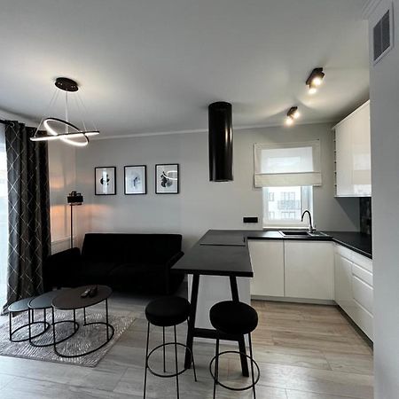 Apartament Trzy Pokoje Mieszkanie W Nowej Dzielnicy Wroclawia Zewnętrze zdjęcie